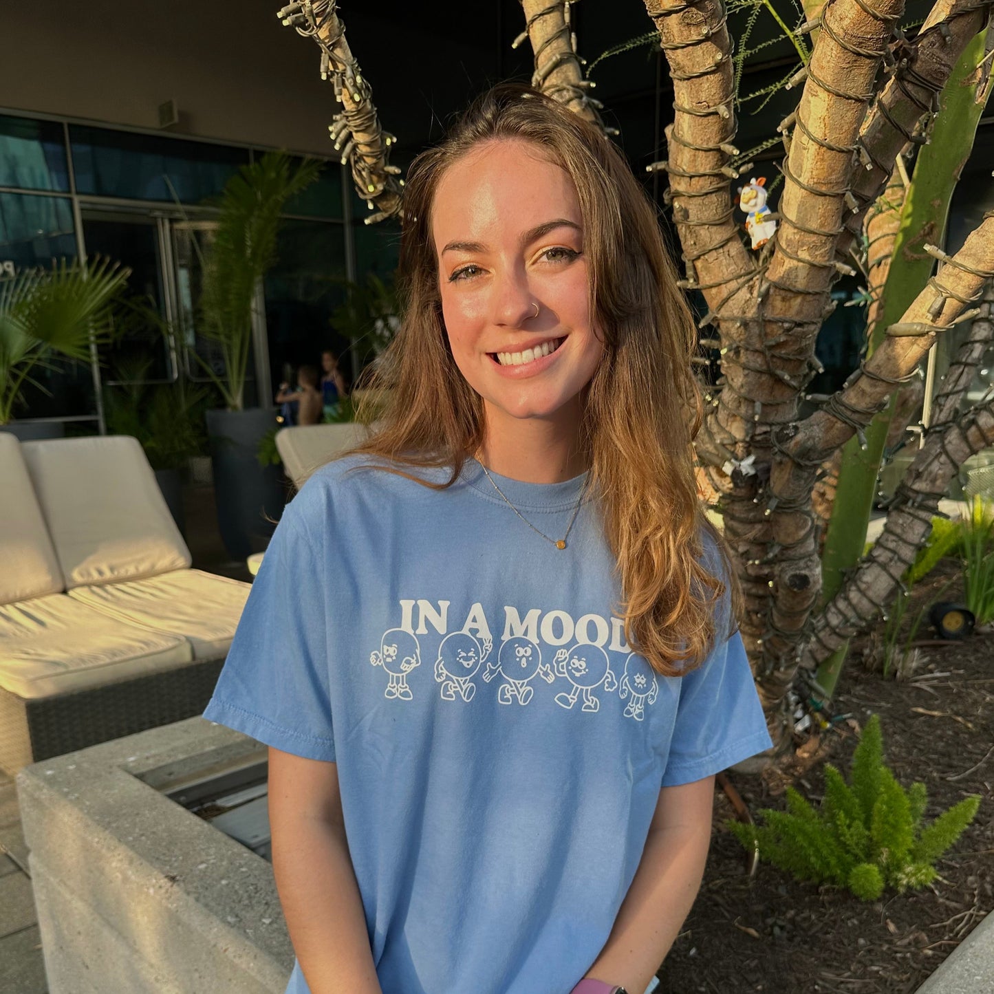 In a Mood T-shirt - Blue