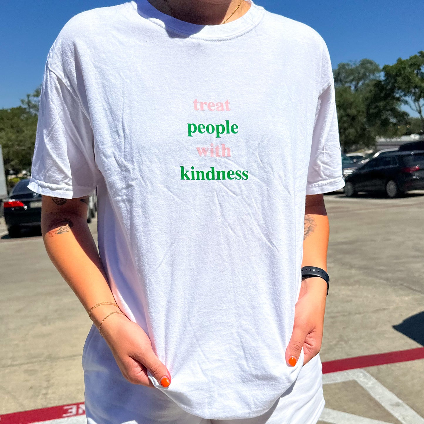Treat people with kindness T-shirt - White