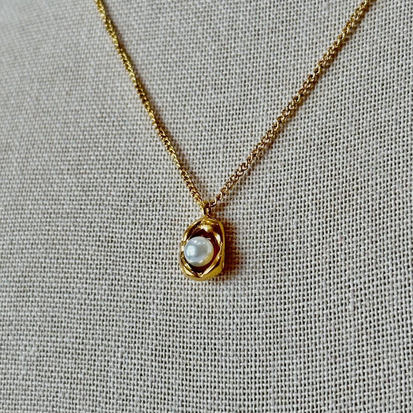 Oyster with Pearl Necklace