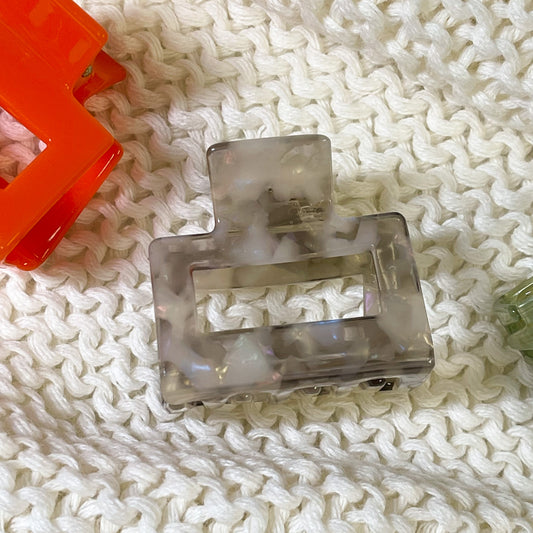 Small Claw Clip - Iridescent Grey