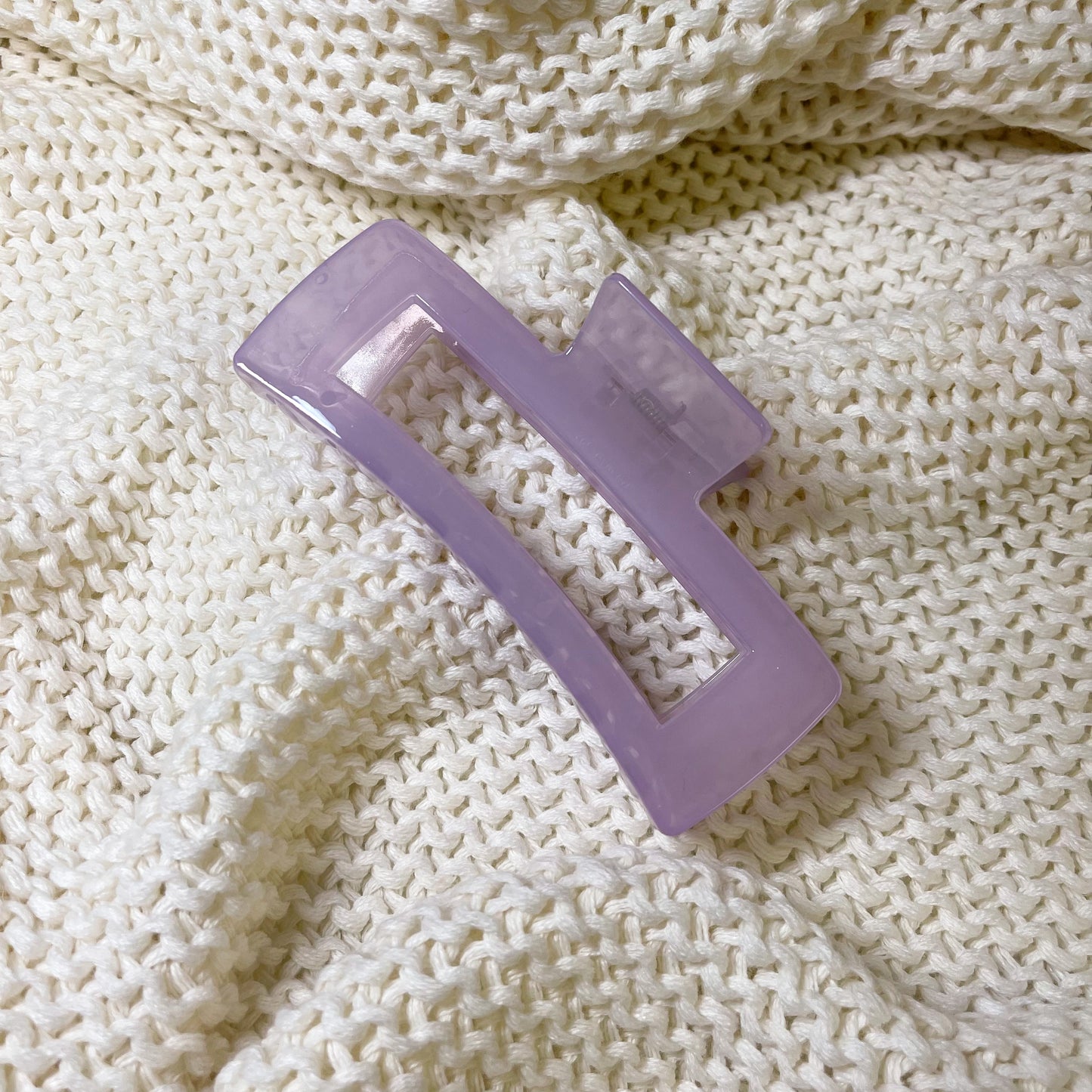 XL Claw Clip - Glossy Light Purple